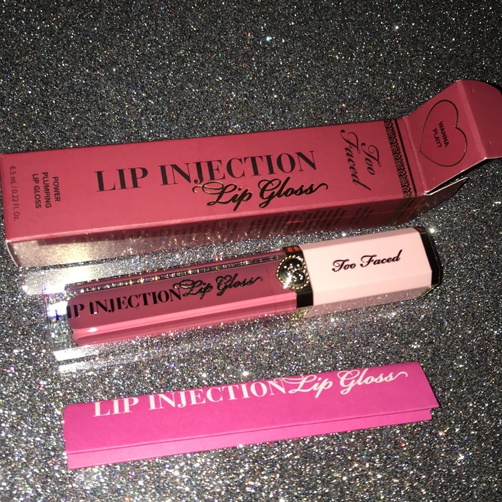 Too faced lip injection gloss (wanna play)